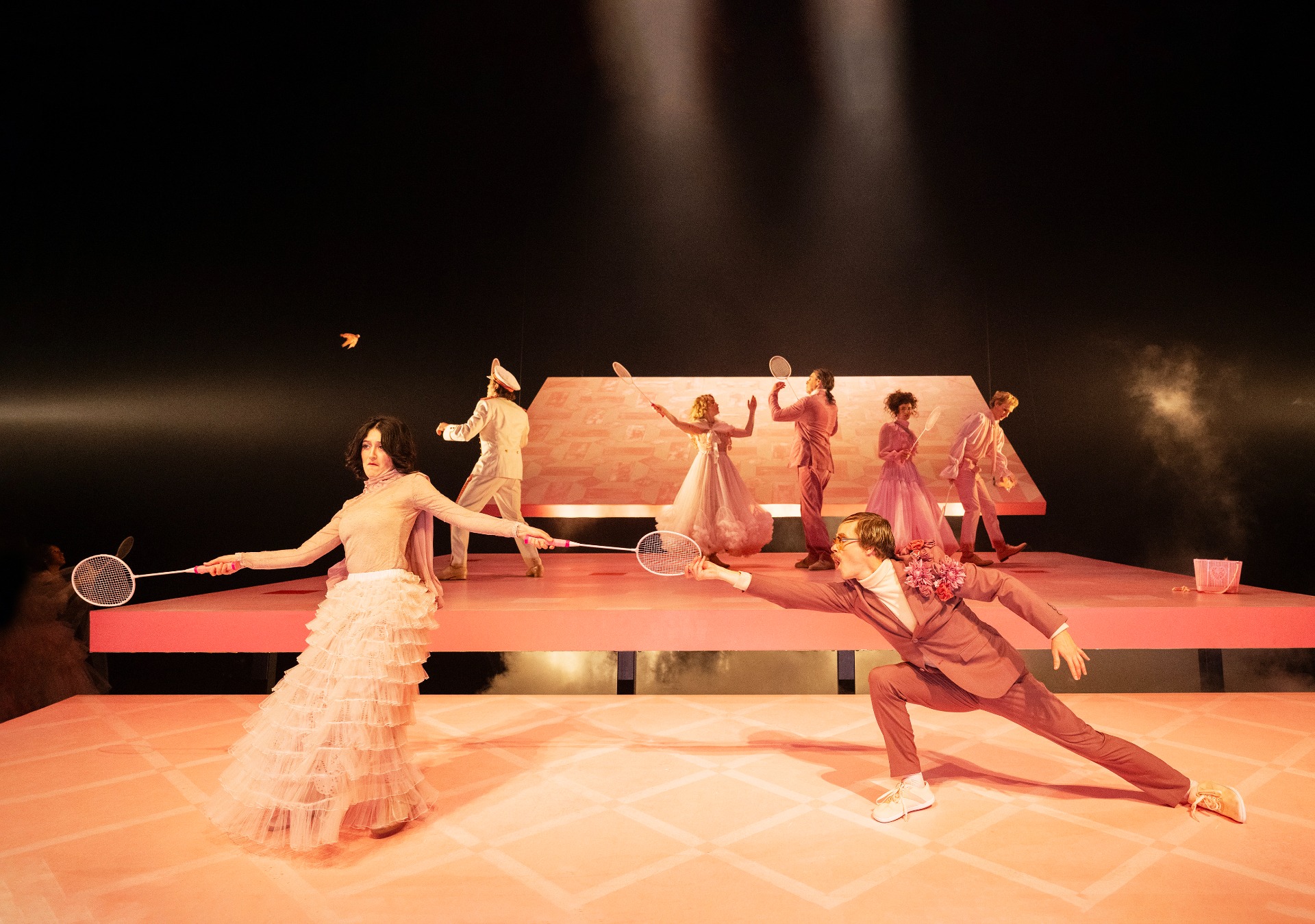 Scenografi och kostym: Helga Bumsch. Foto: Ola Kjelbye